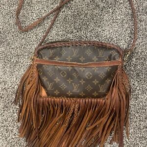 AUTHENTIC LV FRINGE CROSSBODY